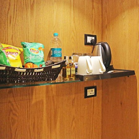 Jrd Luxury-Business Hotel New Delhi Bagian luar foto
