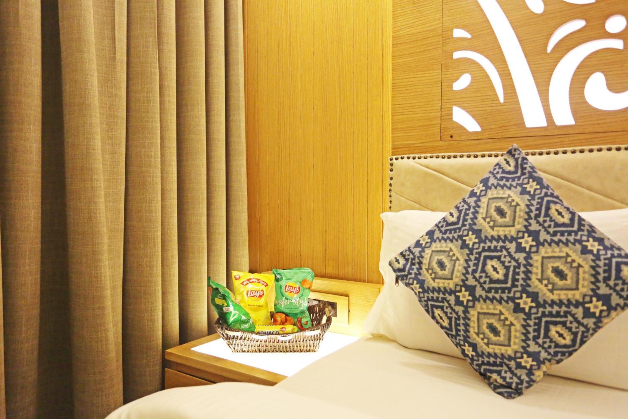 Jrd Luxury-Business Hotel New Delhi Bagian luar foto