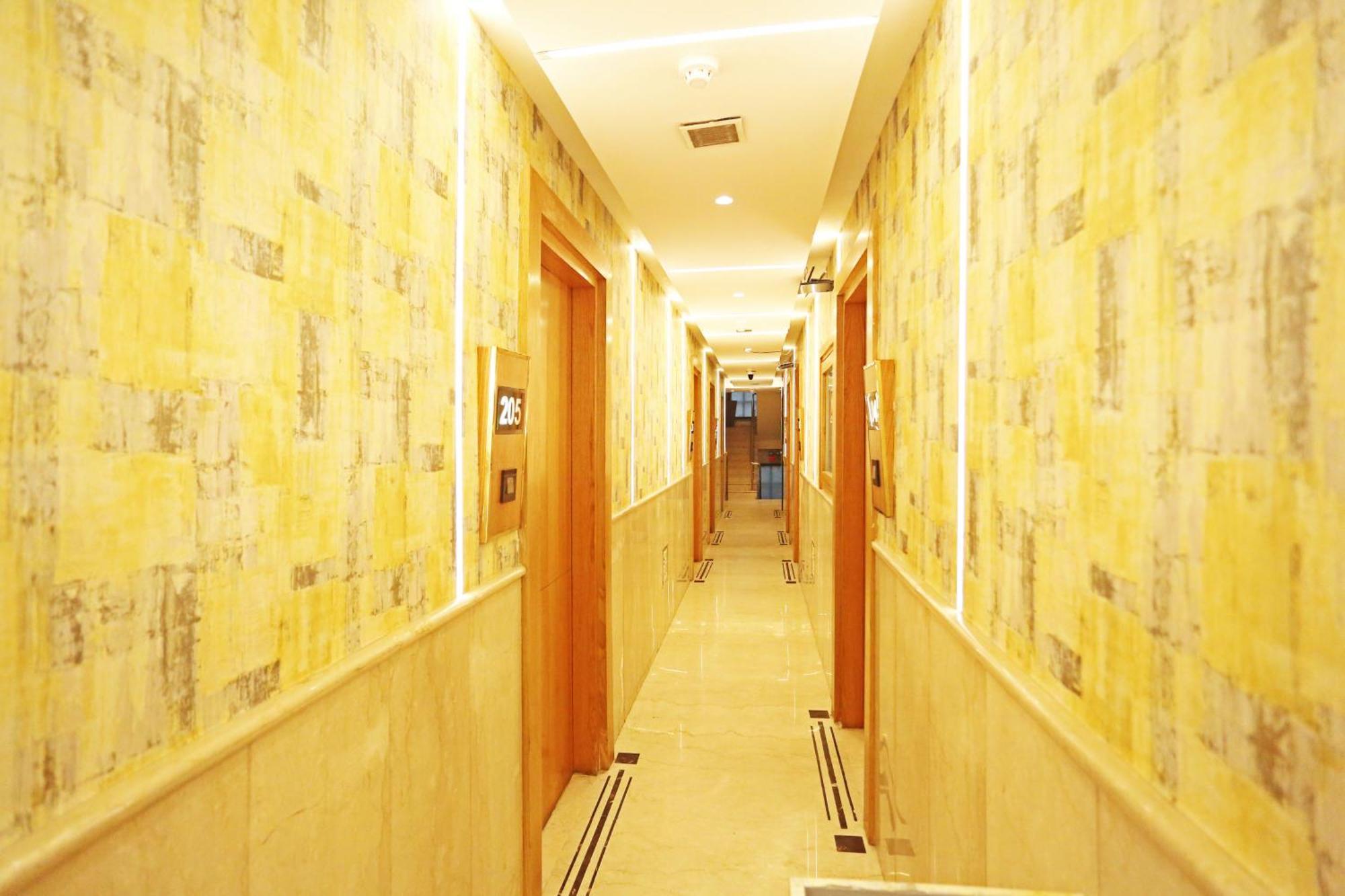 Jrd Luxury-Business Hotel New Delhi Bagian luar foto
