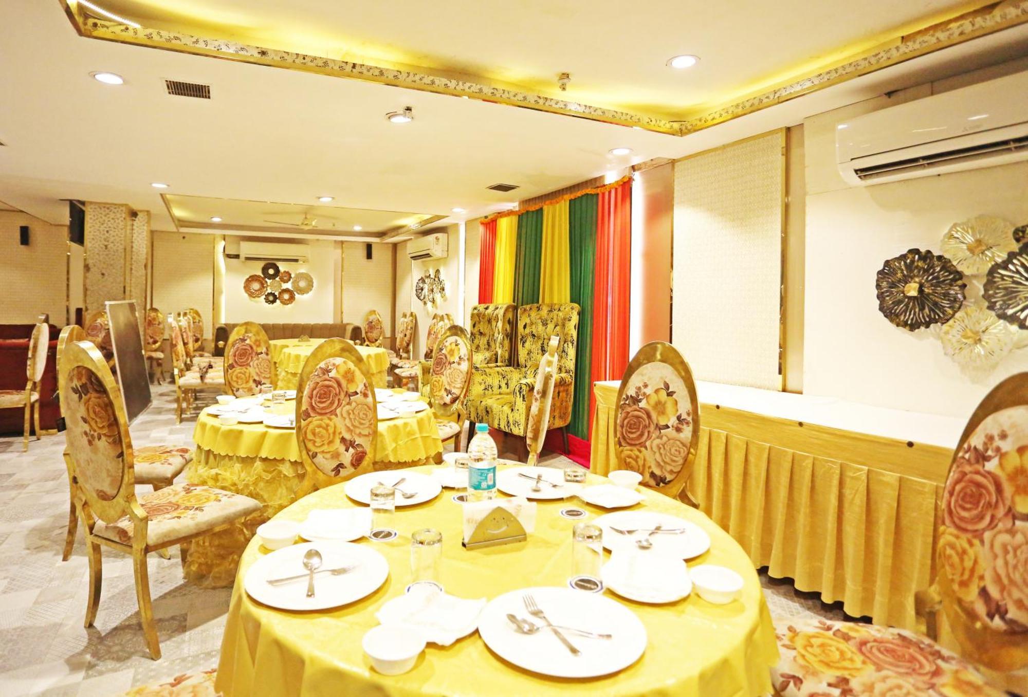 Jrd Luxury-Business Hotel New Delhi Bagian luar foto