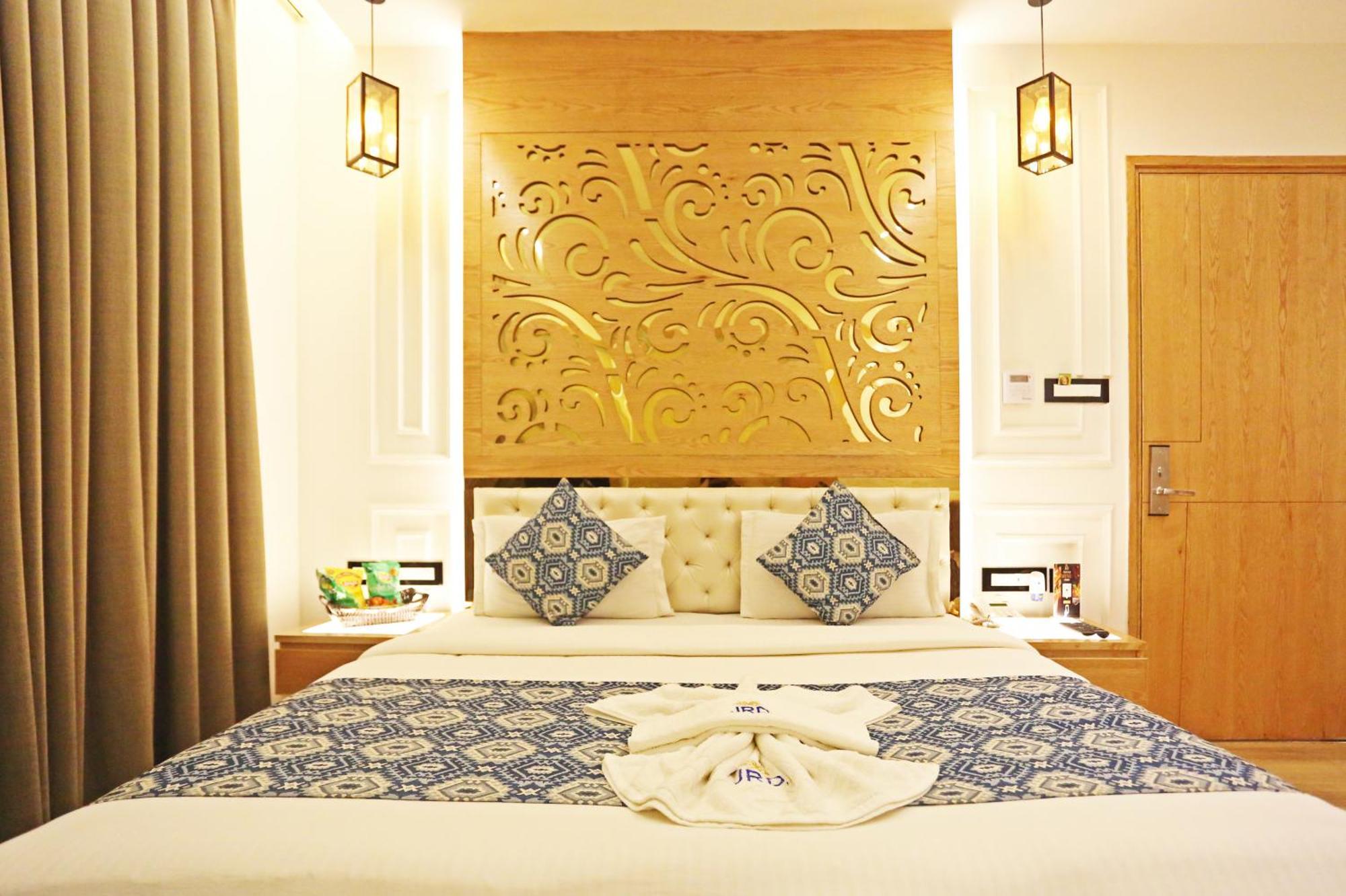 Jrd Luxury-Business Hotel New Delhi Bagian luar foto